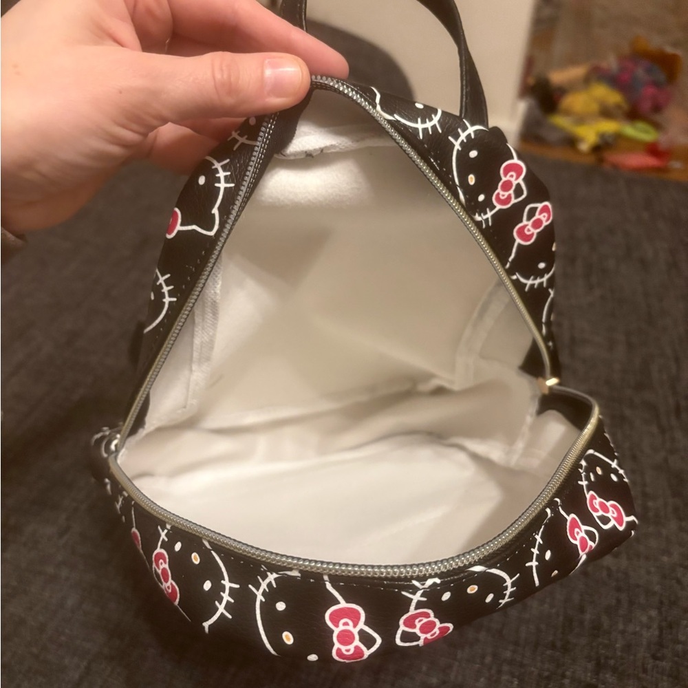 Hello Kitty Mini Backpack - Picture 6 of 10